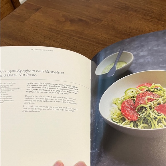 Superfoods Superfast Cookbook 100 Recipes in 20 Minutes or Less - Picture 10 of 13